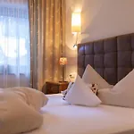 Carla 3* 메이른호픈